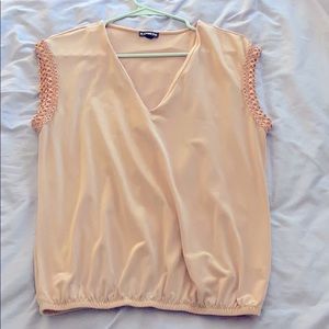 Express light pink sleeveless blouse
